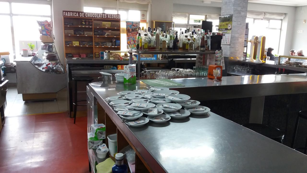 Hostal Residencia Delfin Astorga Luaran gambar