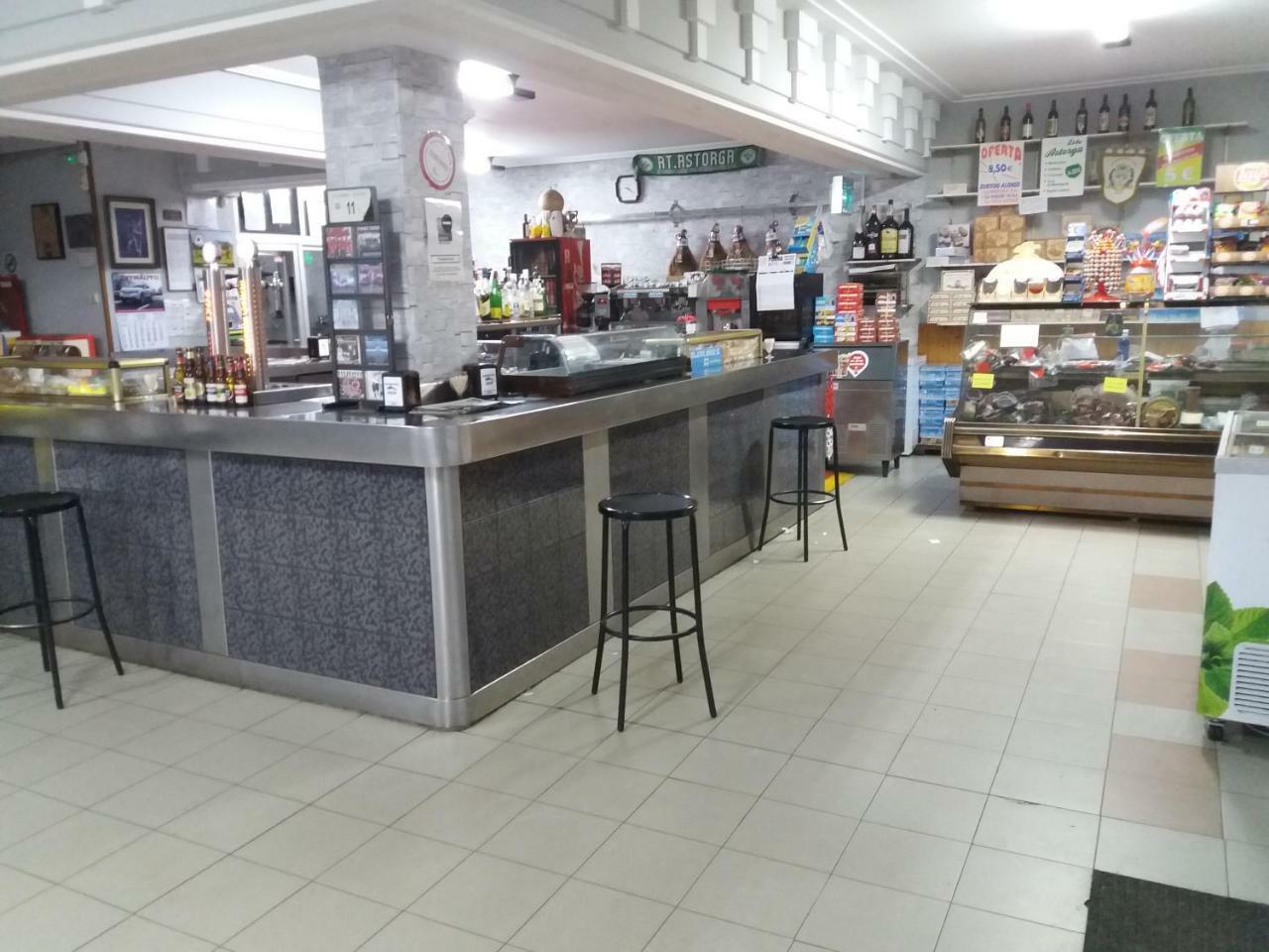 Hostal Residencia Delfin Astorga Luaran gambar